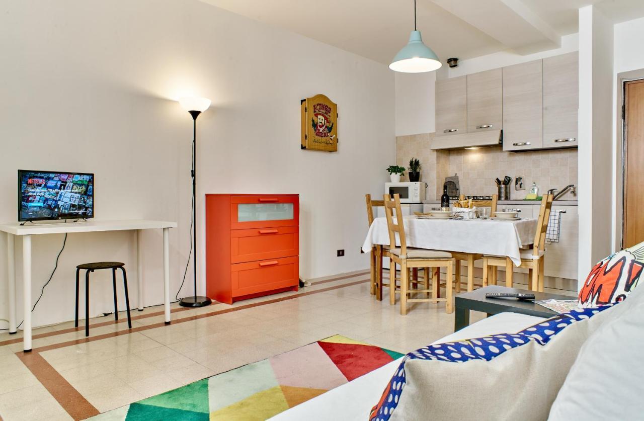 Apartmán Colorato E Vivace Bilocale Lucca Exteriér fotografie