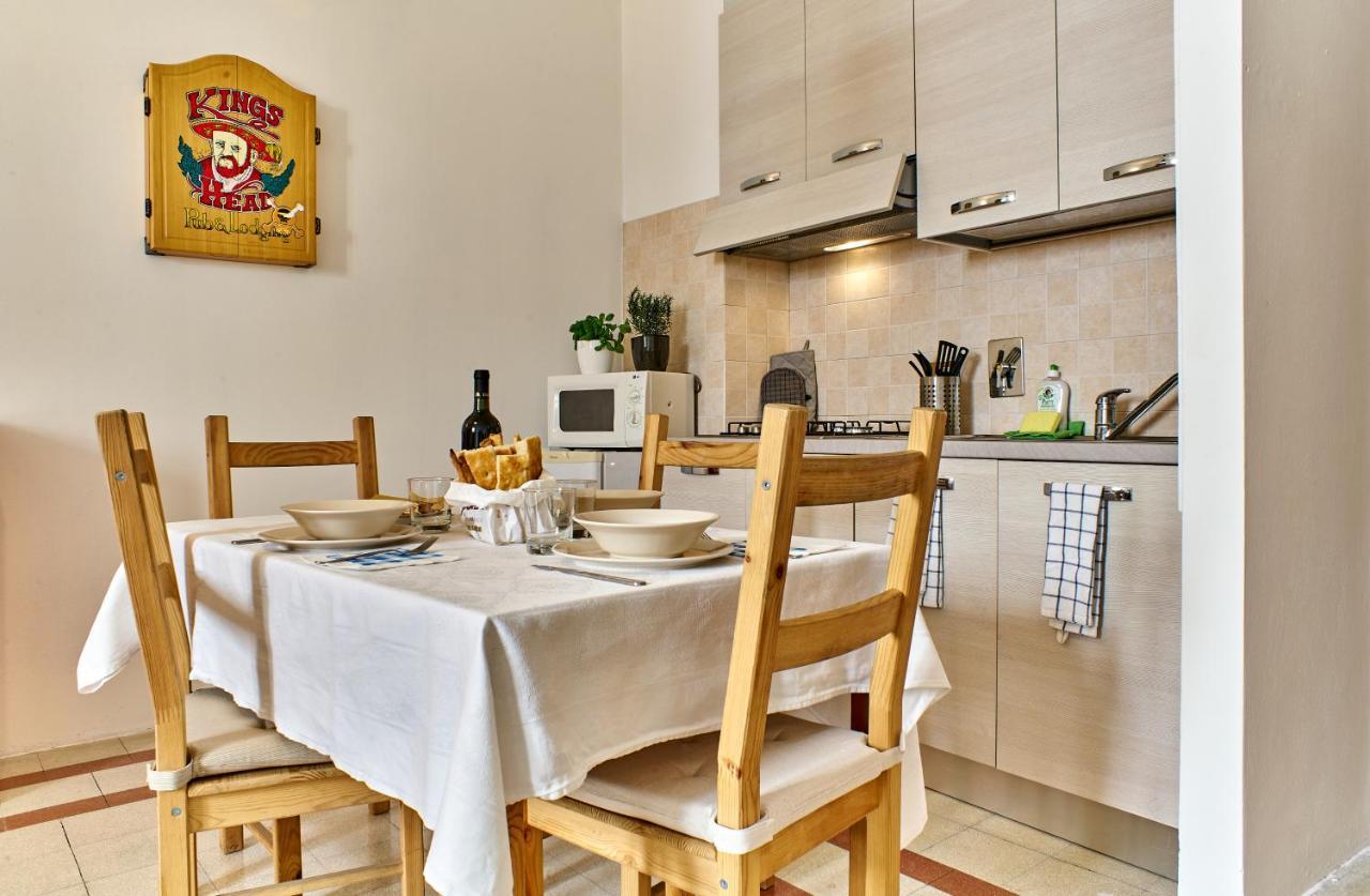 Apartmán Colorato E Vivace Bilocale Lucca Exteriér fotografie